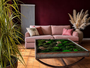 moss table and pampas lifestyle